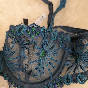 CHANTELLE * Vendôme* DEMI BRA  -STYLE 1905- EMERALD GREEN AND EMBROIDERED LACE